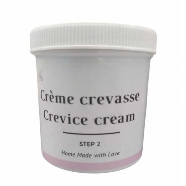 Crème crevasses translates to "Crack cream" in English.